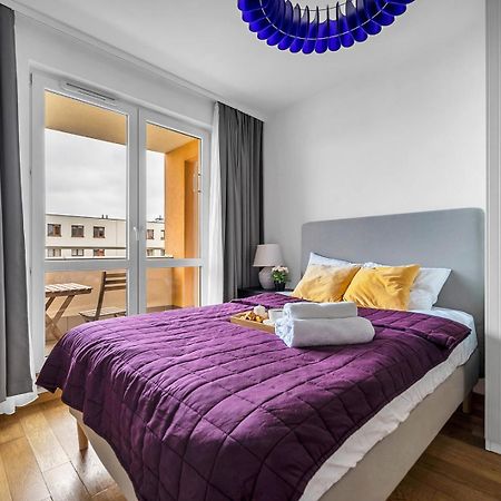 Wola Tower - 60M2, Balcony With City View, Parks Nearby - By Rentujemy Varşovia Exterior foto